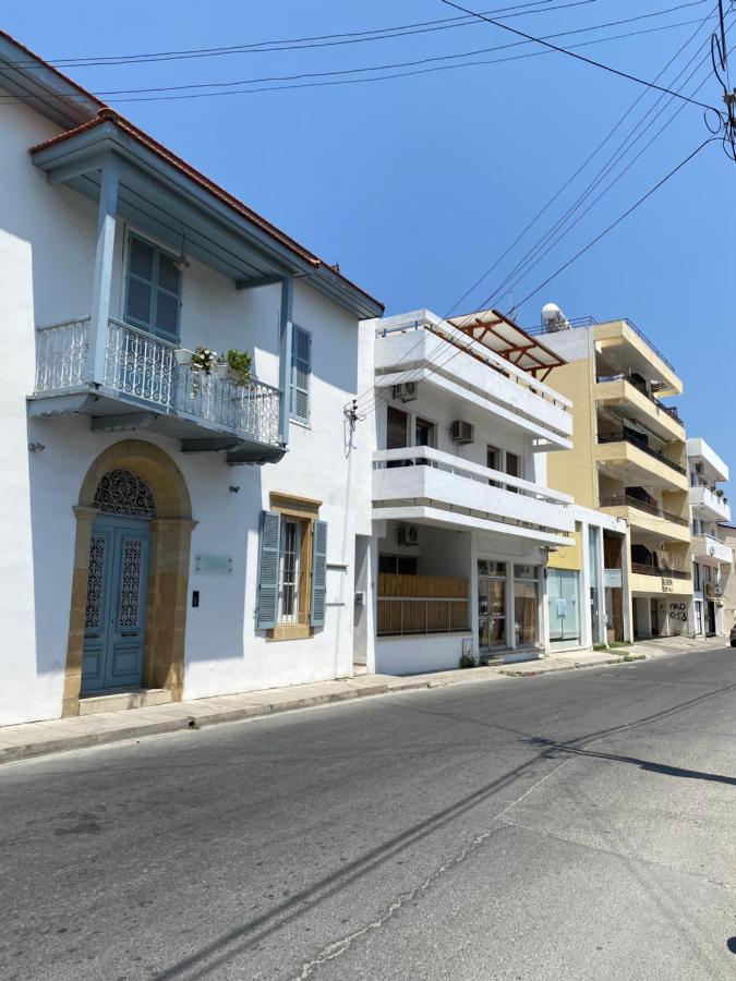 Past Or Tail Hostel Larnaca Exterior foto