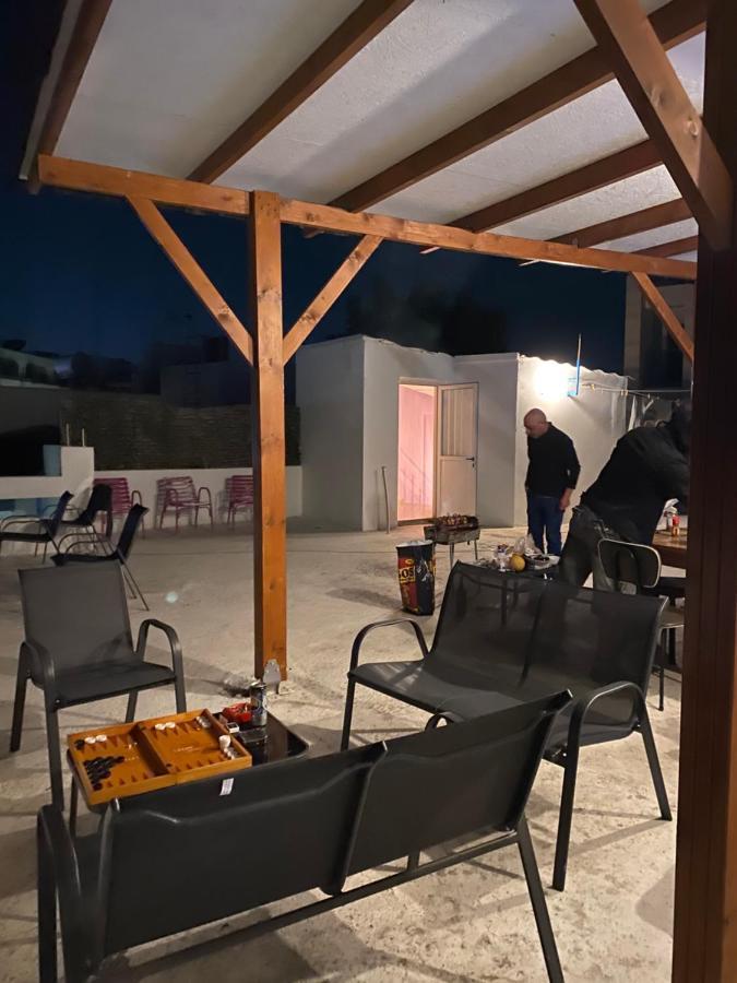 Past Or Tail Hostel Larnaca Exterior foto